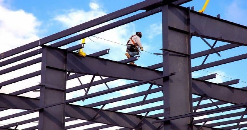 Construcción en acero: ventajas e inconvenientes - Hierros Moral